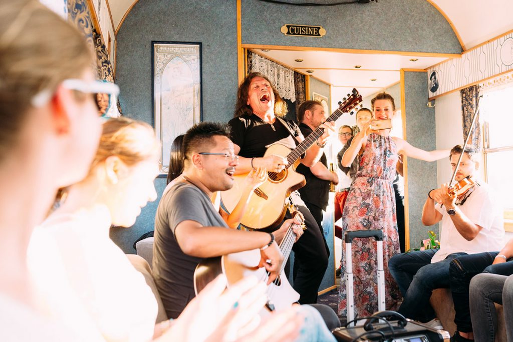 Musik unplugged im Zug